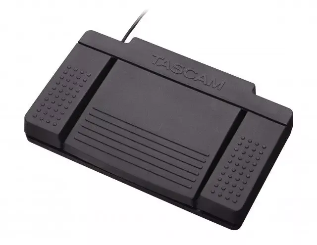 TASCAM RC-3F - 3 way Footswitch